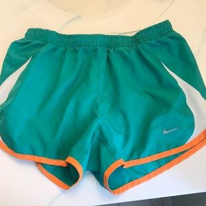 NIKE Running Shorts Green Size Small